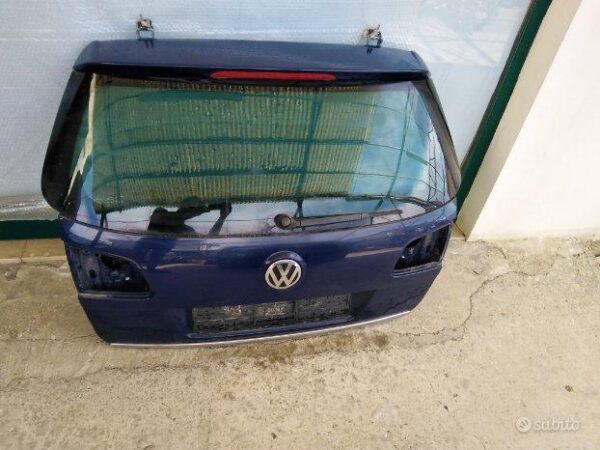 01_adef8dc98726435da08a38975b6d5284