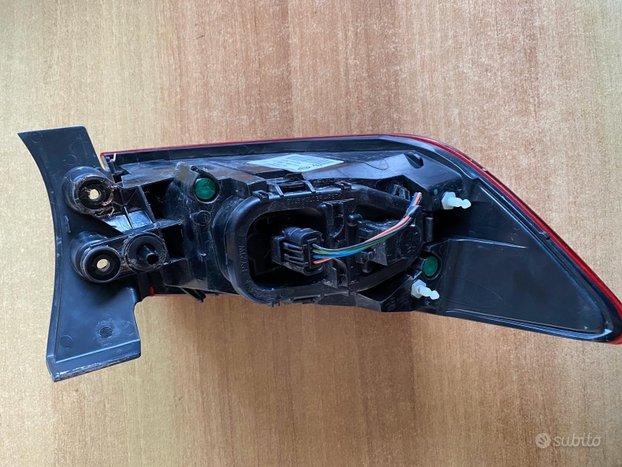 Stop posteriore destro renault Clio 4 IV originale 265509846R 2 04_176aa91068ae4ad6aa36e7c4fe7dc92a