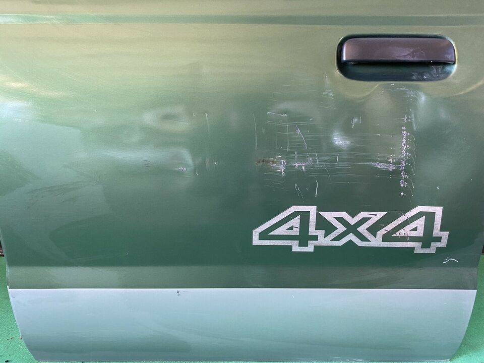 Porta posteriore sinistra originale Nissan Navara D22 3 $_59 (1)
