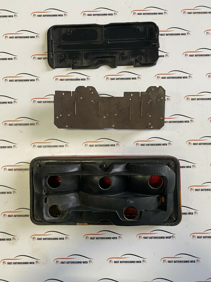 Fanale posteriore sinistro Alfa Romeo Alfetta 2 $_59 (1)