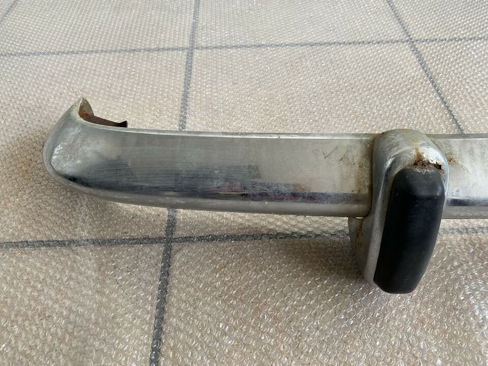 Paraurti anteriore originale Fiat 1500 2 59-1-5-3.jpg