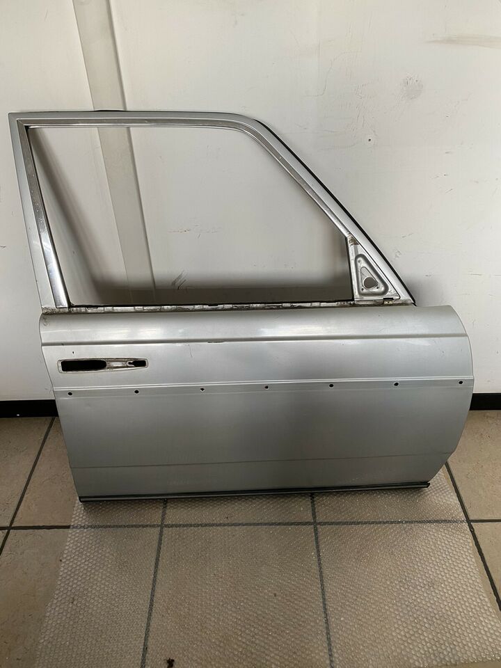 Porta anteriore destra originale Mercedes 240D w123 1 $_59