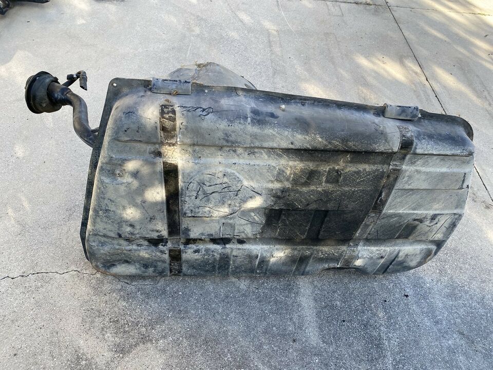 Serbatoio carburante originale BMW serie 7 E32 3 $_59 (3)