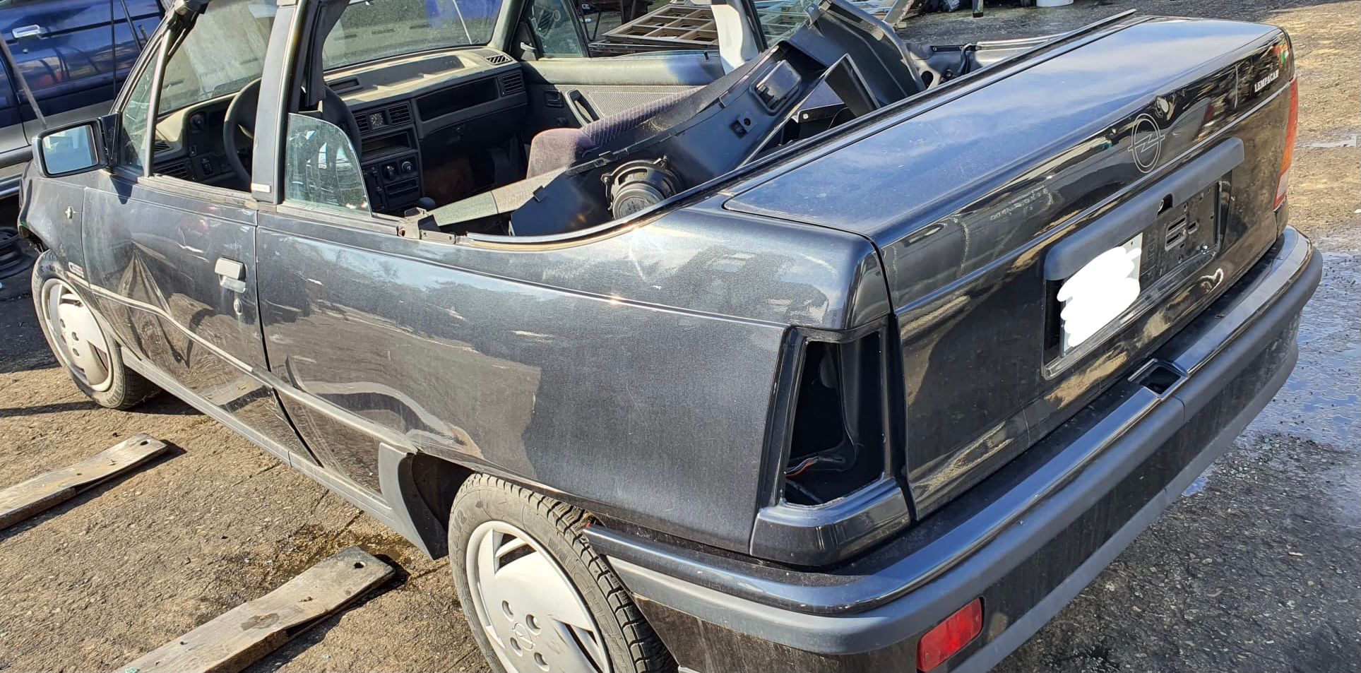 Opel Kadett cabriolet 2.0 GSI 1993 per ricambi 5 WhatsApp Image 2021-11-15 at 18.35.58 (1)