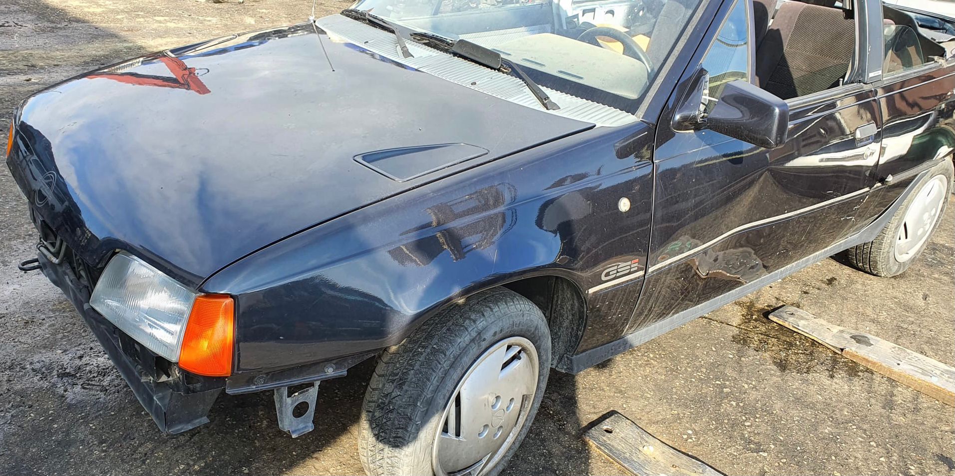 Opel Kadett cabriolet 2.0 GSI 1993 per ricambi 3 WhatsApp Image 2021-11-15 at 18.36.00