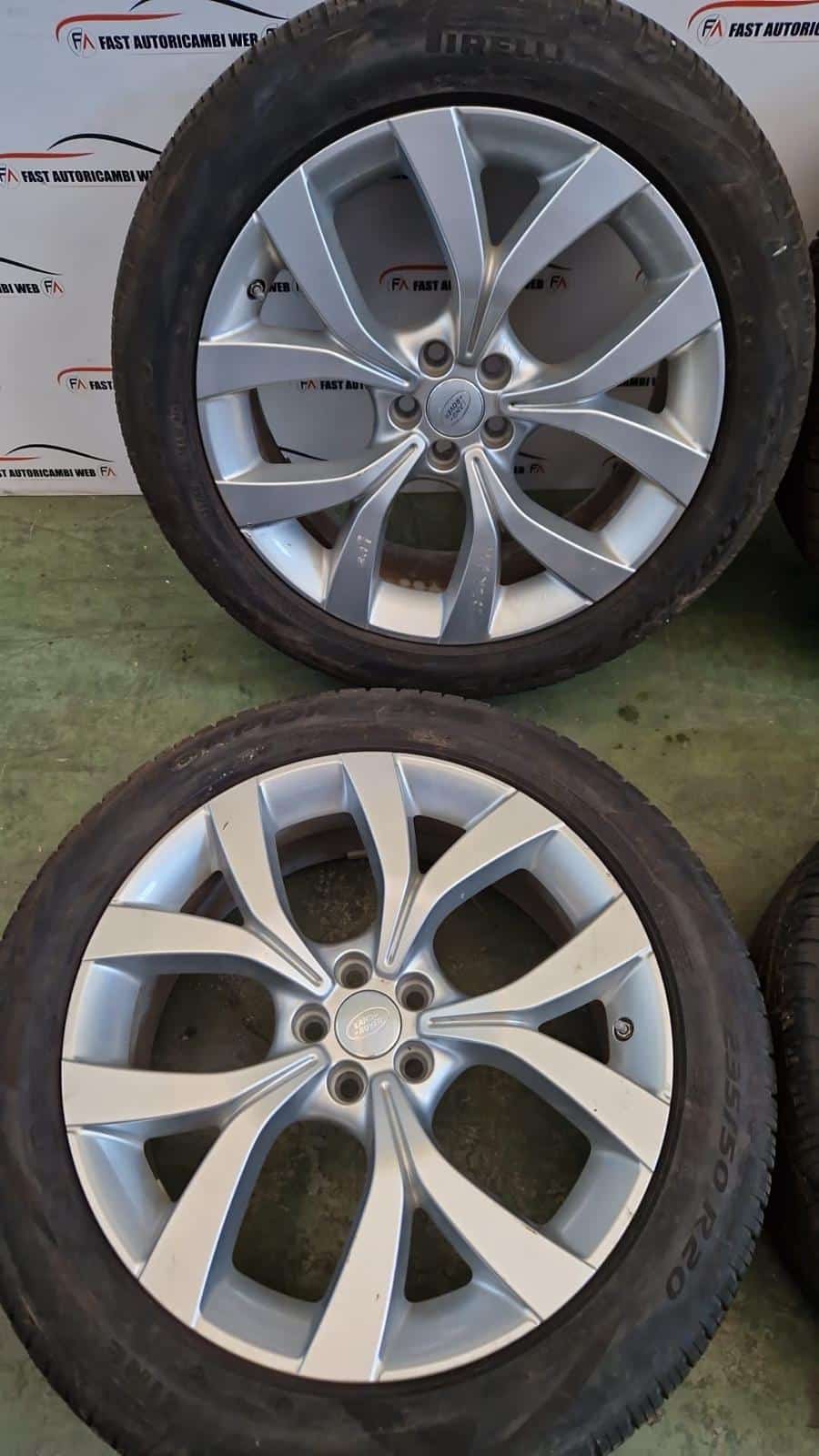 Kit di 4 cerchi in lega da 20" Land Rover Discovery td6 anno 2018 3 WhatsApp-Image-2022-07-04-at-16.48.58.jpeg
