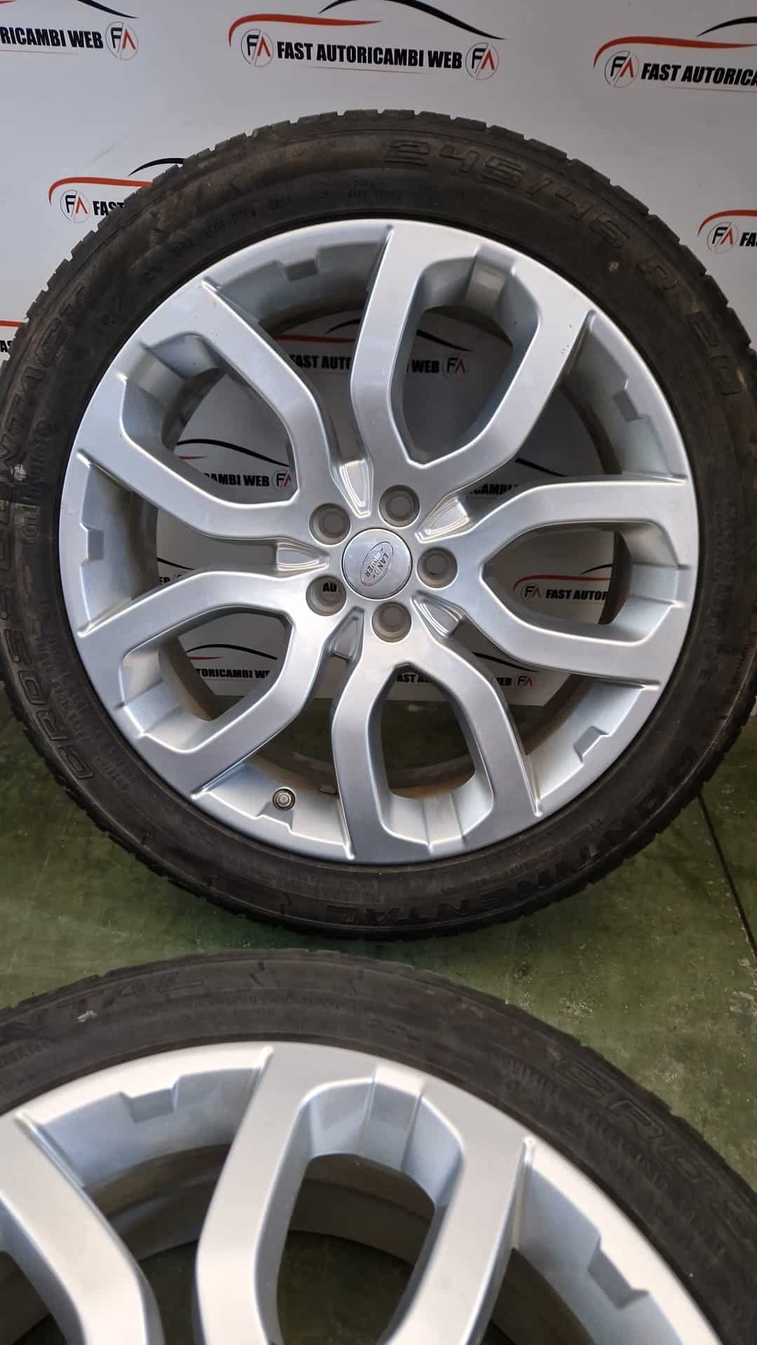 Kit di 4 cerchi in lega da 20″ Land Rover Discovery td6 anno 2018 5 WhatsApp-Image-2022-07-04-at-17.38.14.jpeg