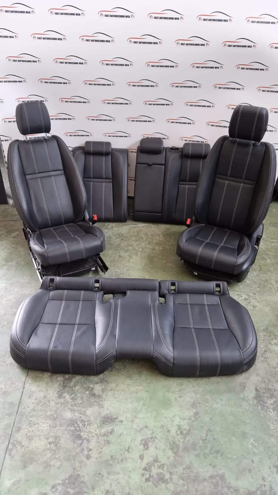 Kit sedili in pelle elettrici Land Rover Velar L560 2018 1 WhatsApp-Image-2022-07-08-at-16.02.20.jpeg