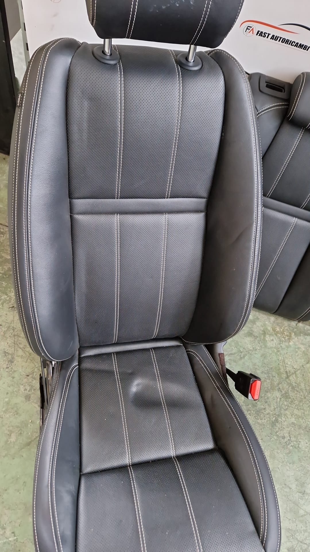 Kit sedili in pelle elettrici Land Rover Velar L560 2018 6 WhatsApp-Image-2022-07-08-at-16.03.13.jpeg