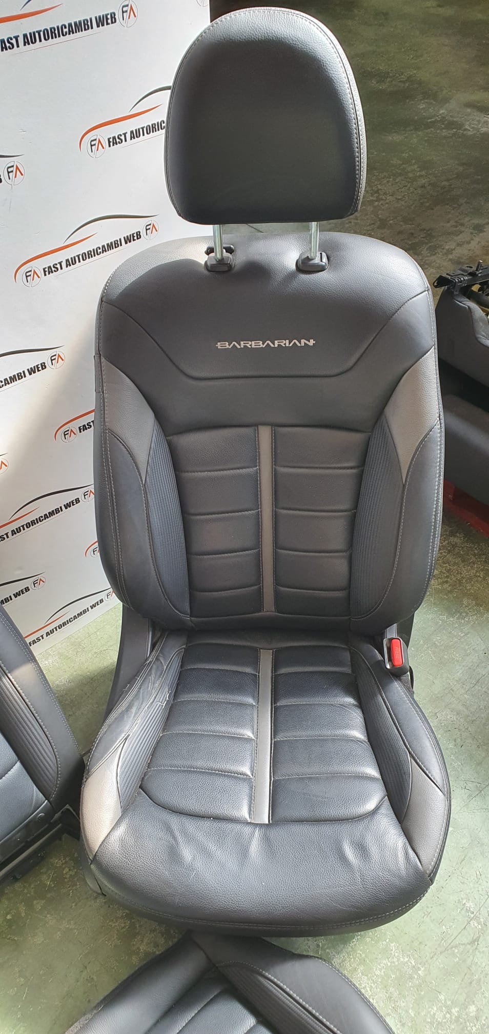 kit sedili / tappezzeria in pelle Mitsubishi L200 anno 2016 4 WhatsApp-Image-2022-07-08-at-17.20.38-3.jpeg