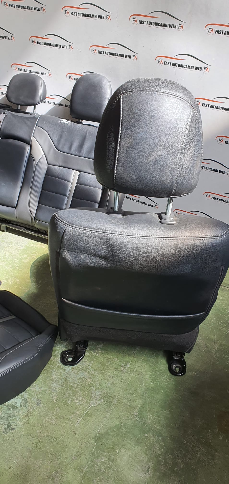 kit sedili / tappezzeria in pelle Mitsubishi L200 anno 2016 8 WhatsApp-Image-2022-07-08-at-17.20.39-1.jpeg