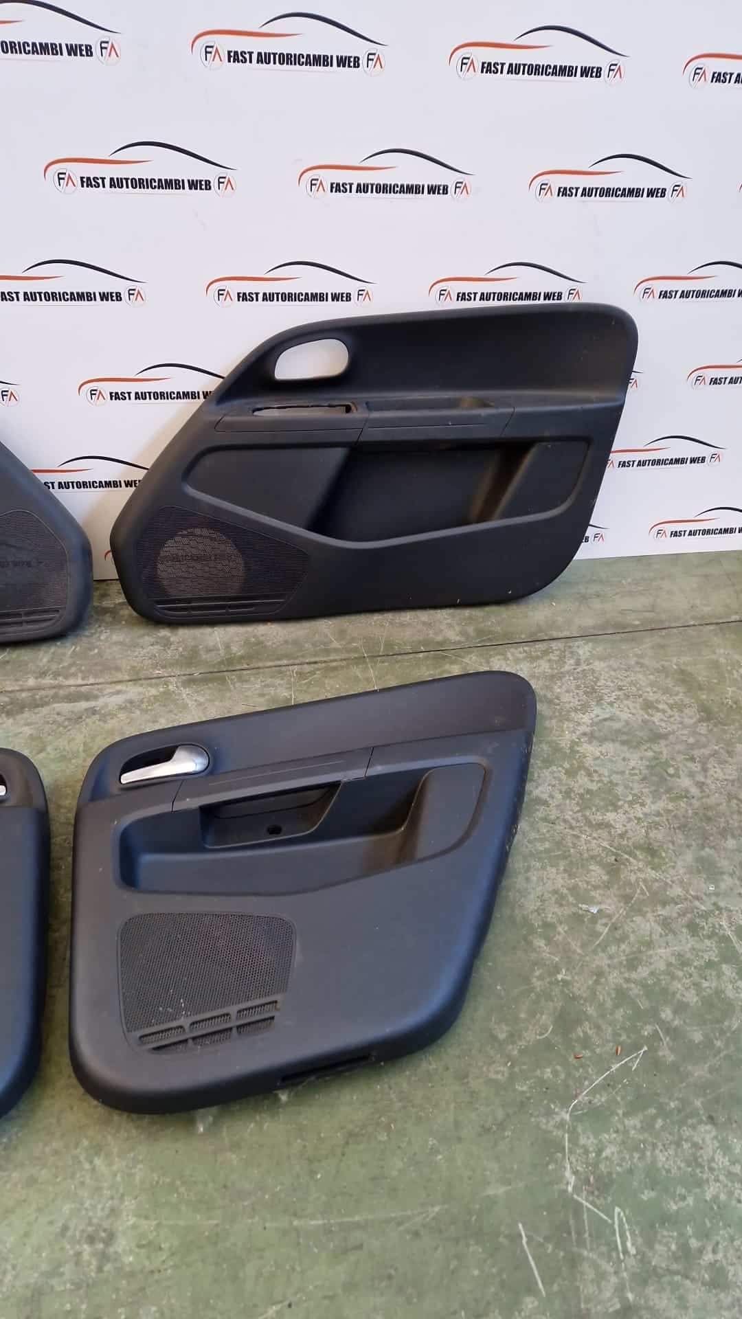Kit sedili e pannelli in tessuto Volkswagen UP 2013 11 WhatsApp-Image-2022-07-08-at-17.52.09.jpeg