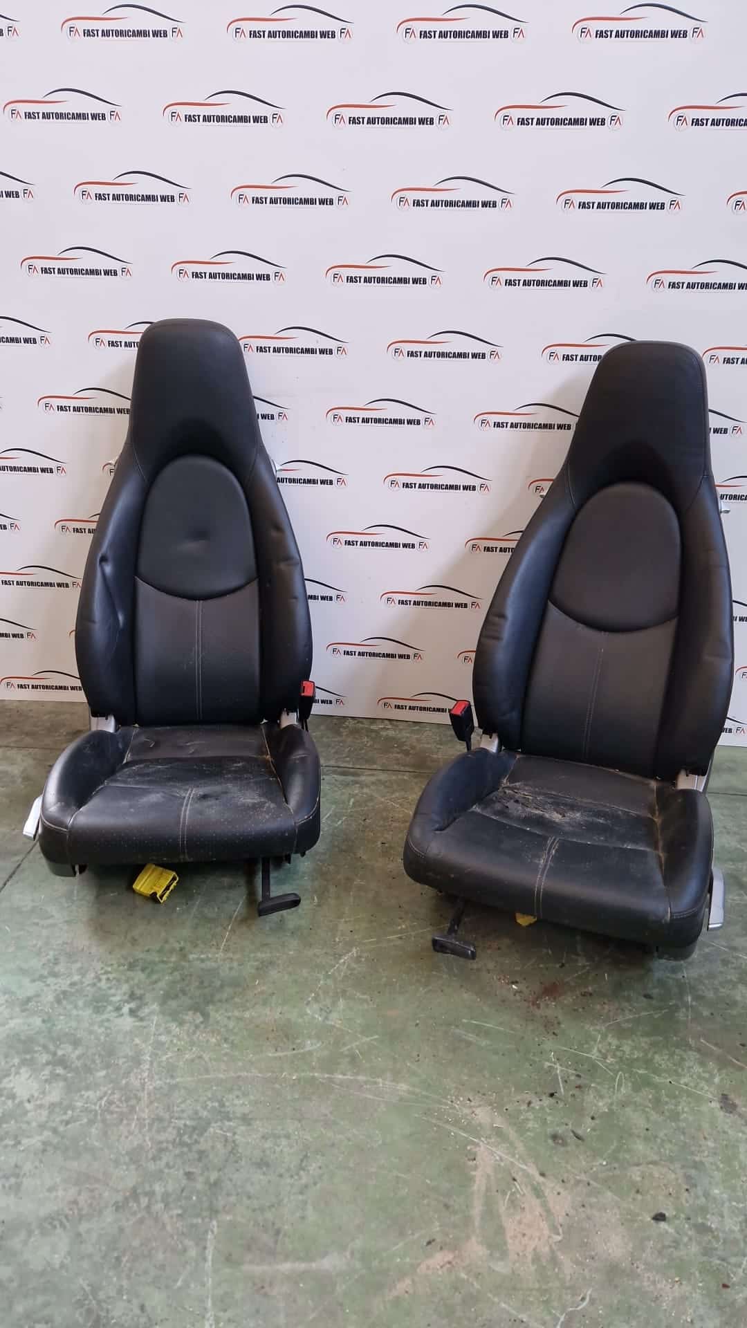 Kit sedili / tappezzeria Porsche Carrera 911 997 anno 2006 1 WhatsApp-Image-2022-07-12-at-16.24.29.jpeg