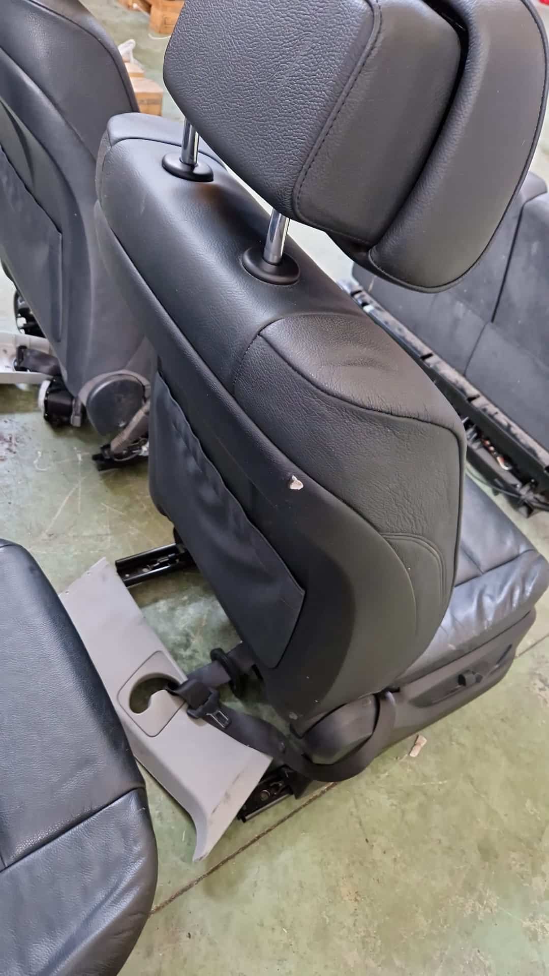 Kit sedili / tappezzeria 7 posti in pelle BMW X5 E70 anno 2008 14 WhatsApp-Image-2022-07-12-at-17.59.06.jpeg