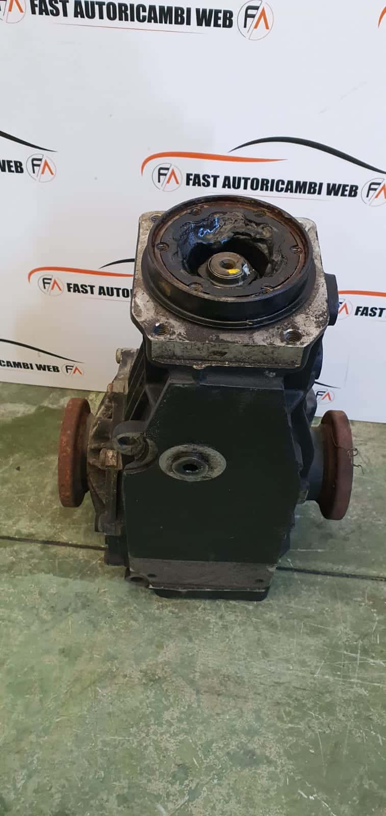 Differenziale posteriore Audi 2004 01R525053Q 3 WhatsApp-Image-2022-07-14-at-16.10.47-2.jpeg