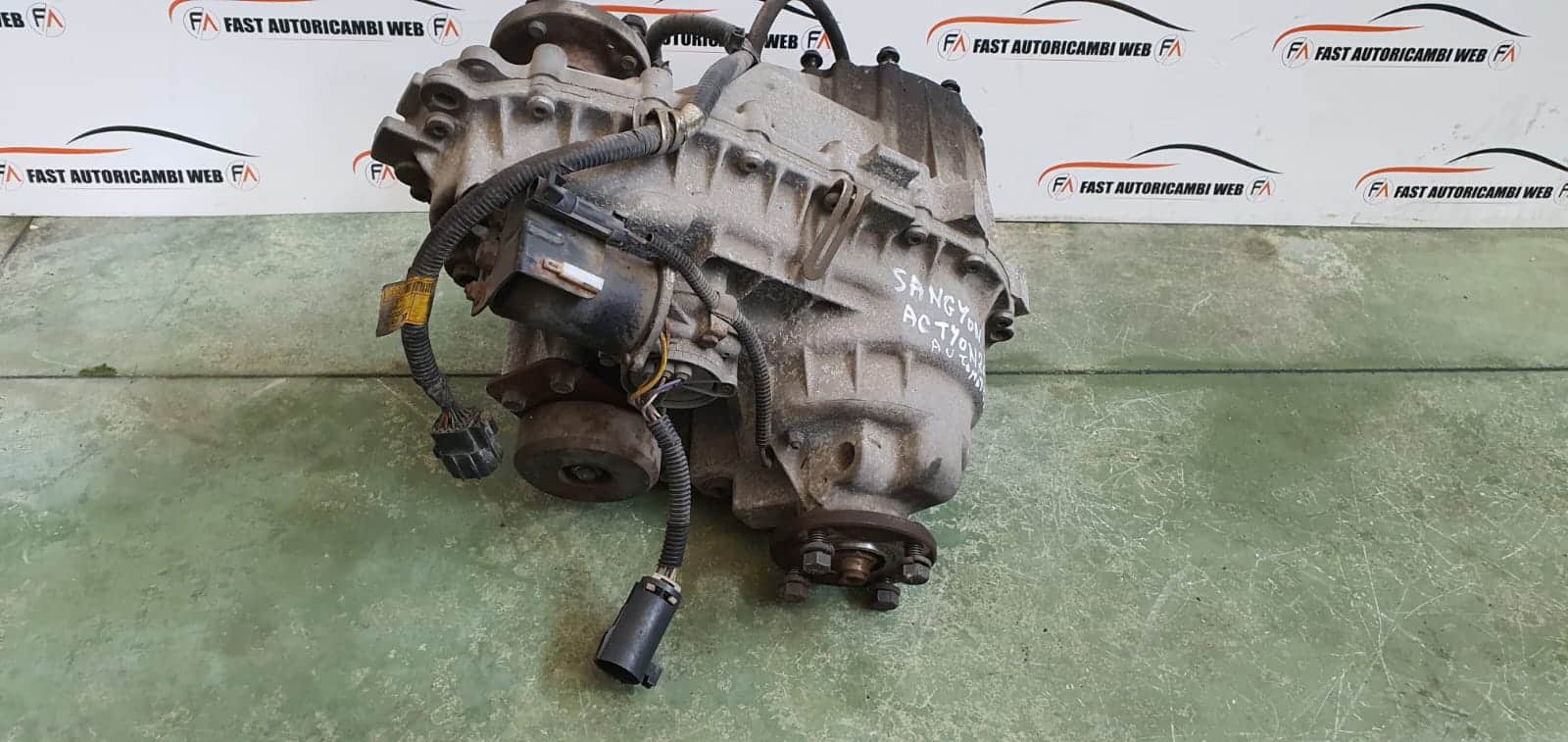 Riduttore cambio 4x4 Ssangyong Kyron 2.0 xdi SYMC 32000-08010 5 WhatsApp-Image-2022-07-19-at-11.23.45-4.jpeg