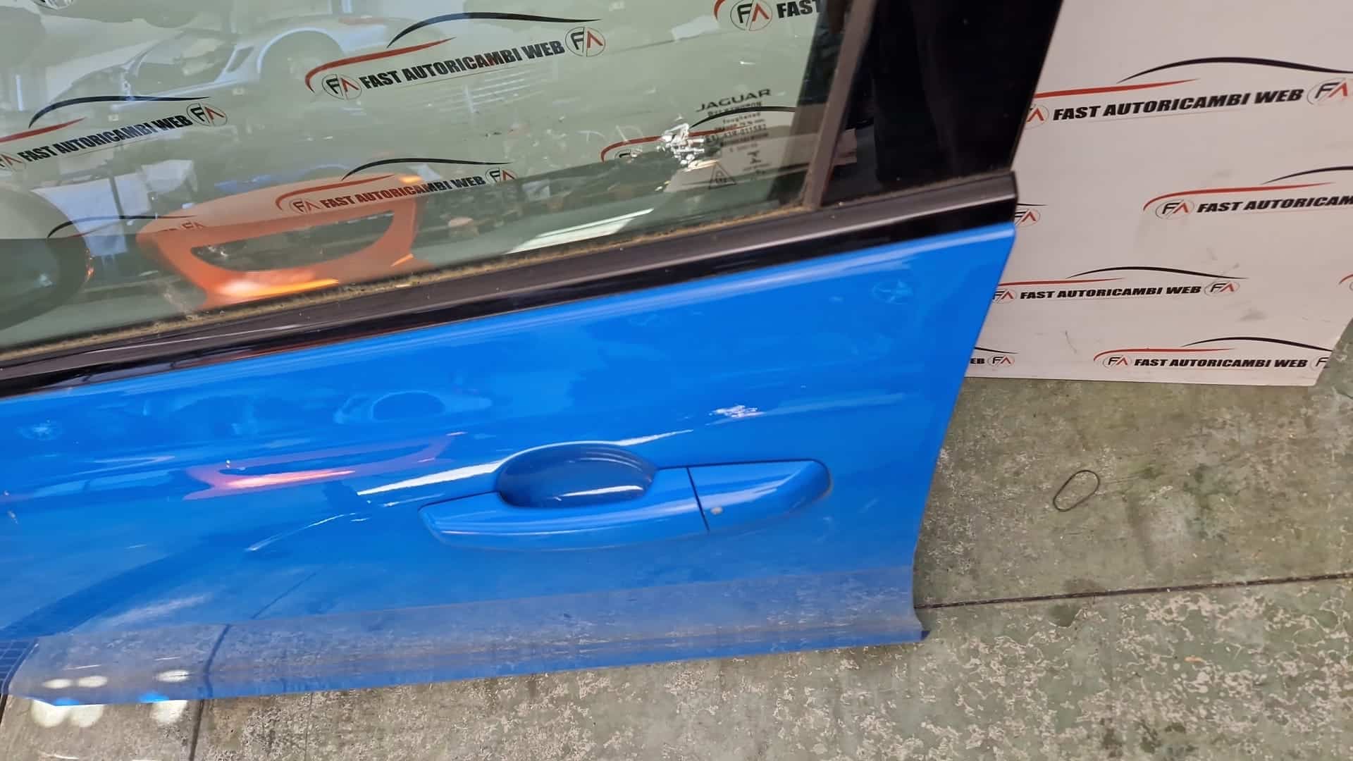 Porta portiera anteriore sinistra originale Jaguar XE 2020 4 WhatsApp-Image-2022-07-20-at-10.51.15.jpeg