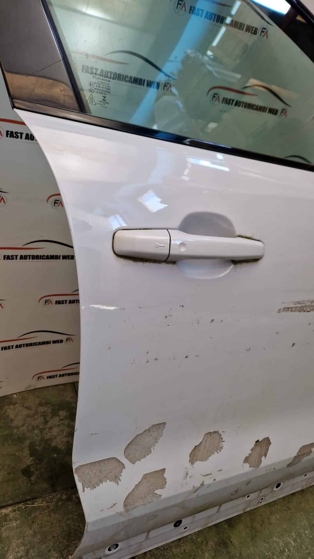 Porta portiera anteriore destro Jaguar F-Pace 2016 2 WhatsApp-Image-2022-07-20-at-12.02.14.jpeg