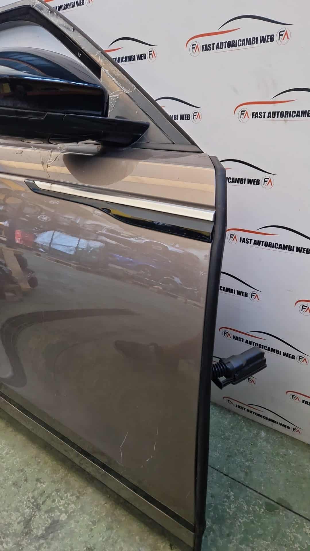 Porta portiera anteriore destra Land Rover Range Rover Velar 2018 3 WhatsApp-Image-2022-07-21-at-16.26.16.jpeg