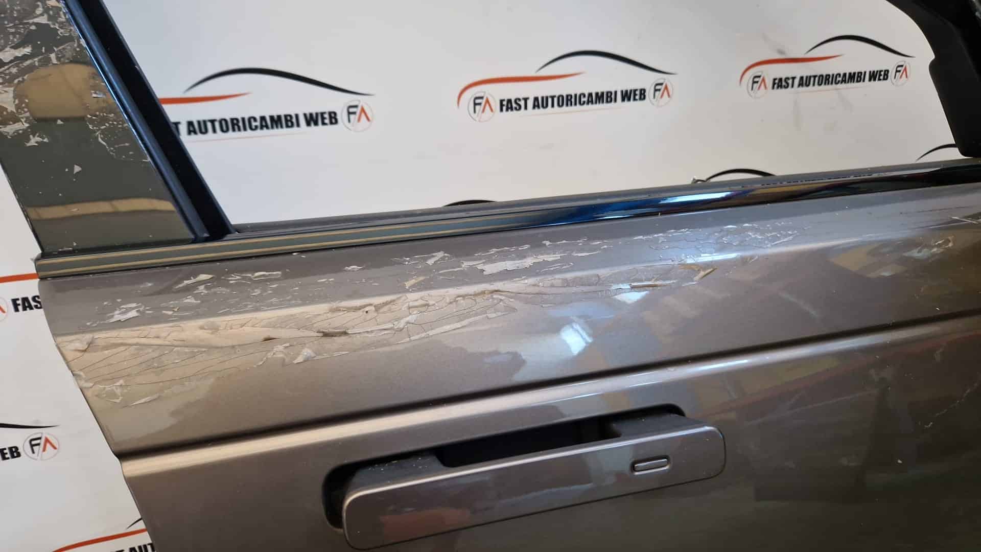 Porta portiera anteriore destra Land Rover Range Rover Velar 2018 4 WhatsApp-Image-2022-07-21-at-16.26.52.jpeg