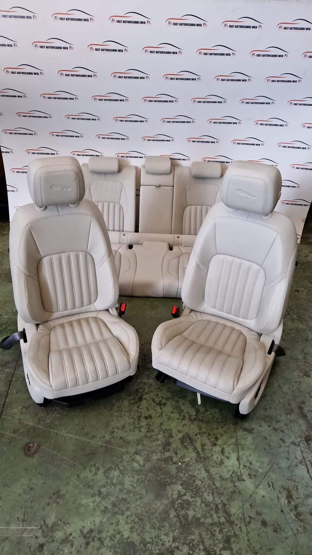 Kit sedili tappezzeria in pelle bianca Jaguar XF X260 2016 1 WhatsApp-Image-2022-07-27-at-17.06.37.jpeg