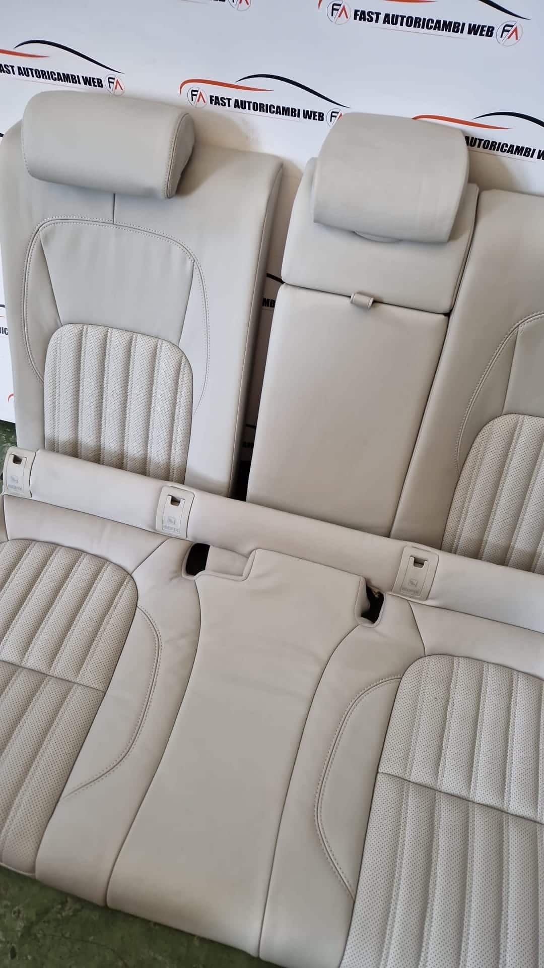 Kit sedili tappezzeria in pelle bianca Jaguar XF X260 2016 7 WhatsApp-Image-2022-07-27-at-17.08.02.jpeg