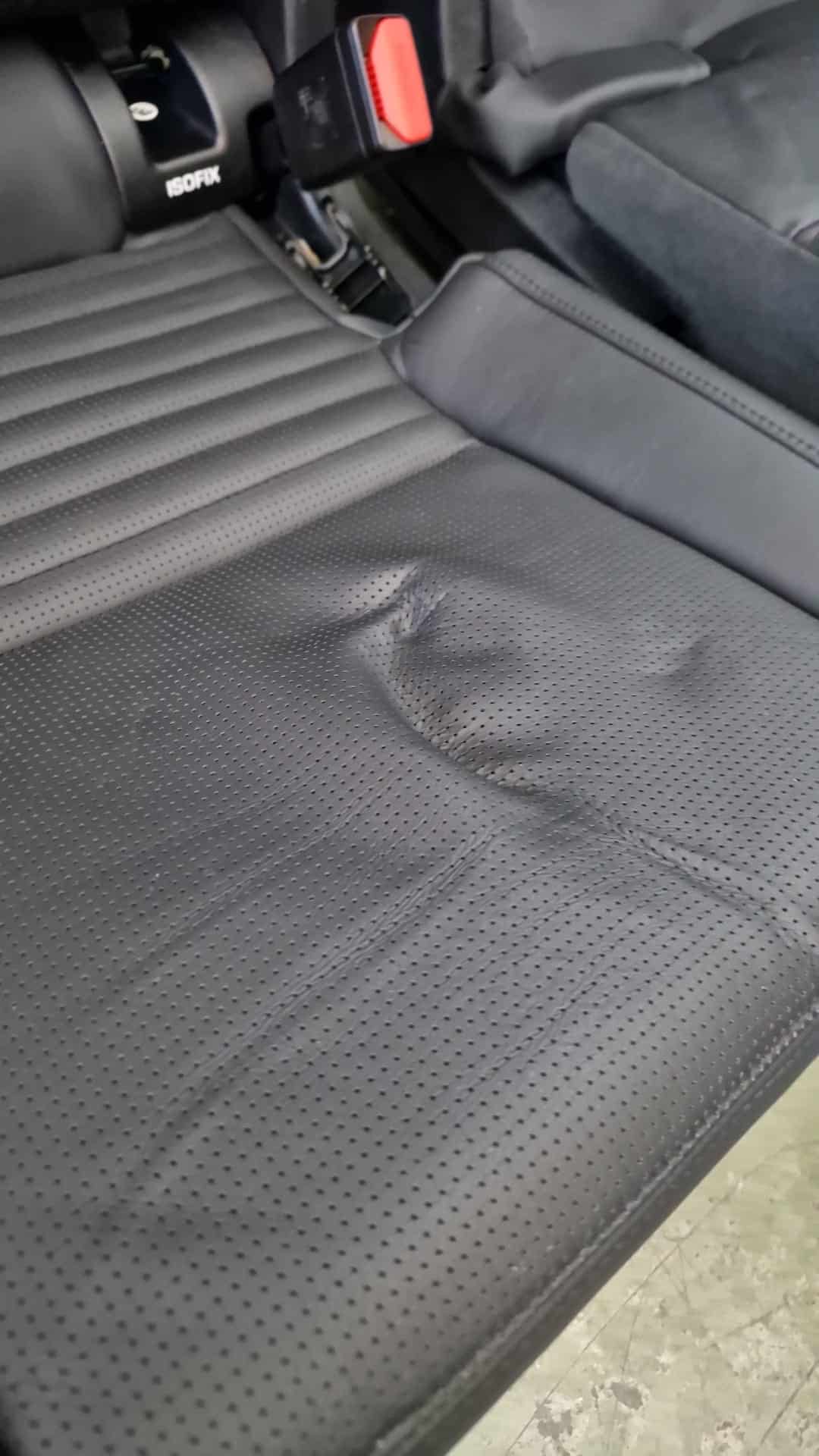 Kit sedili tappezzeria in pelle nera Land Rover Discovery L550 14 WhatsApp-Image-2022-07-28-at-09.46.10.jpeg