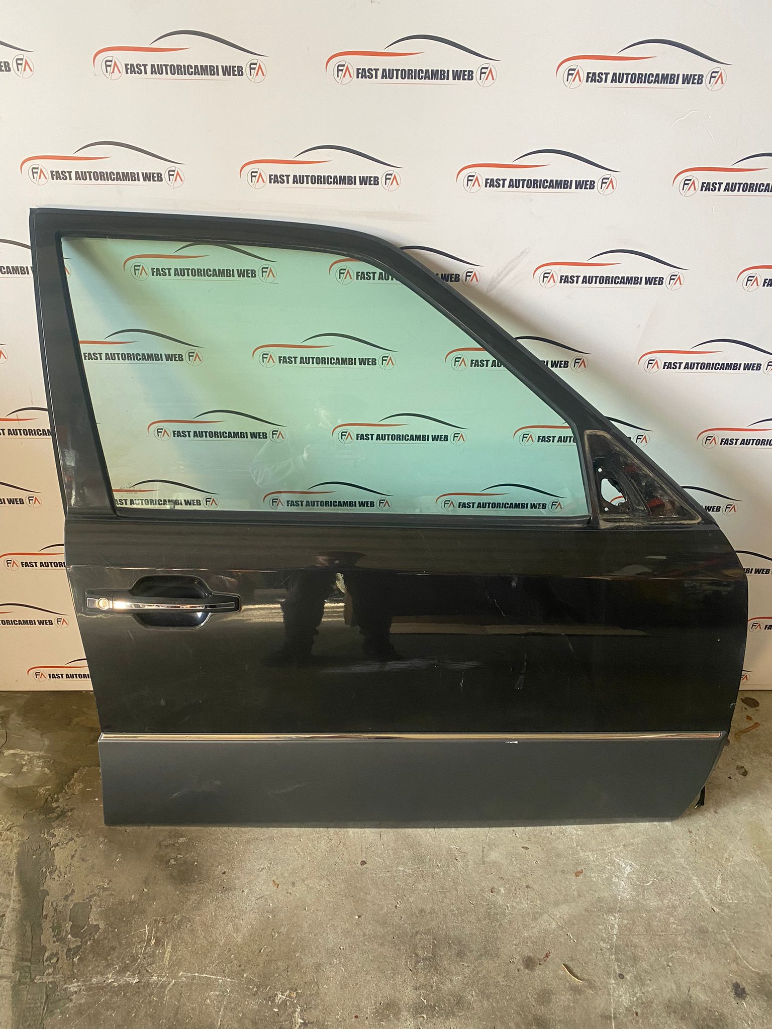 Porta anteriore destra Mercedes 200E w124 berlina 1 01_image_2021_10_29_at_150255