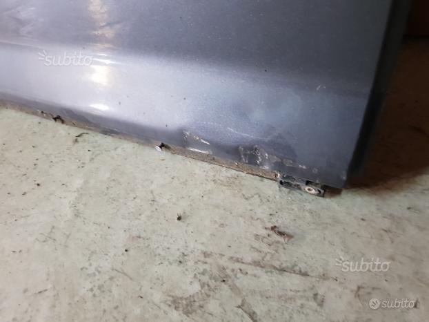 Porta anteriore destra Audi A3 8P 3 porte 2 03_6af2a881847e4c33a150661afe459e8c