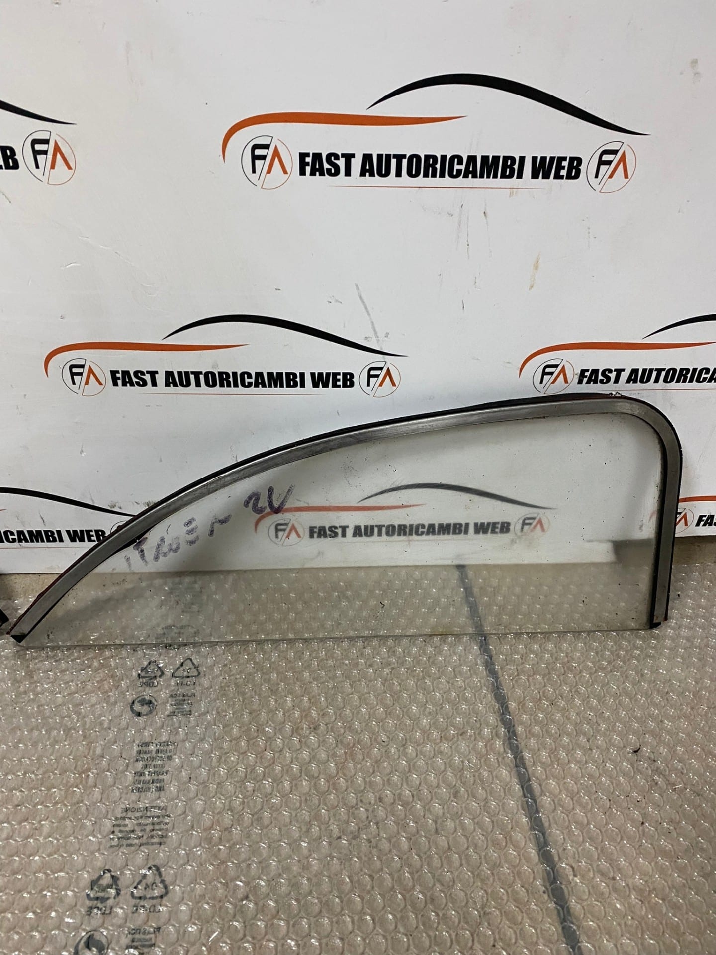 Vetri anteriori destro e sinistro Citroen 2 cavalli 2CV 2 04_whatsapp_image_2023_01_03_at_155825