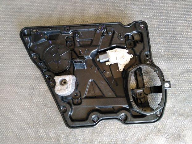 Alzacristalli completo Fiat Freemont posteriore sx 0130822475 1 01_fa5ac0784cf444049f25c33b0990057f