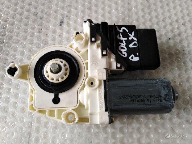 Motorino alzacristalli posteriore destro Golf 5 1K4839402C 2 02_8588b97443b54c17bfa5c104645d8be4