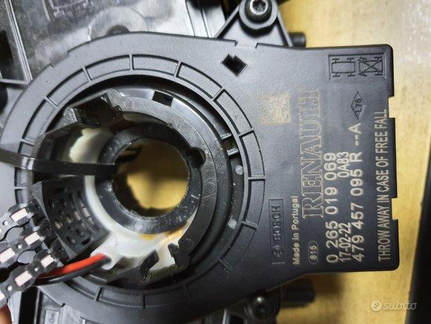 Devioluci originale completo Renault clio 4 255675914R 3 03_43bc36953a314ac382c3be3e03b19292