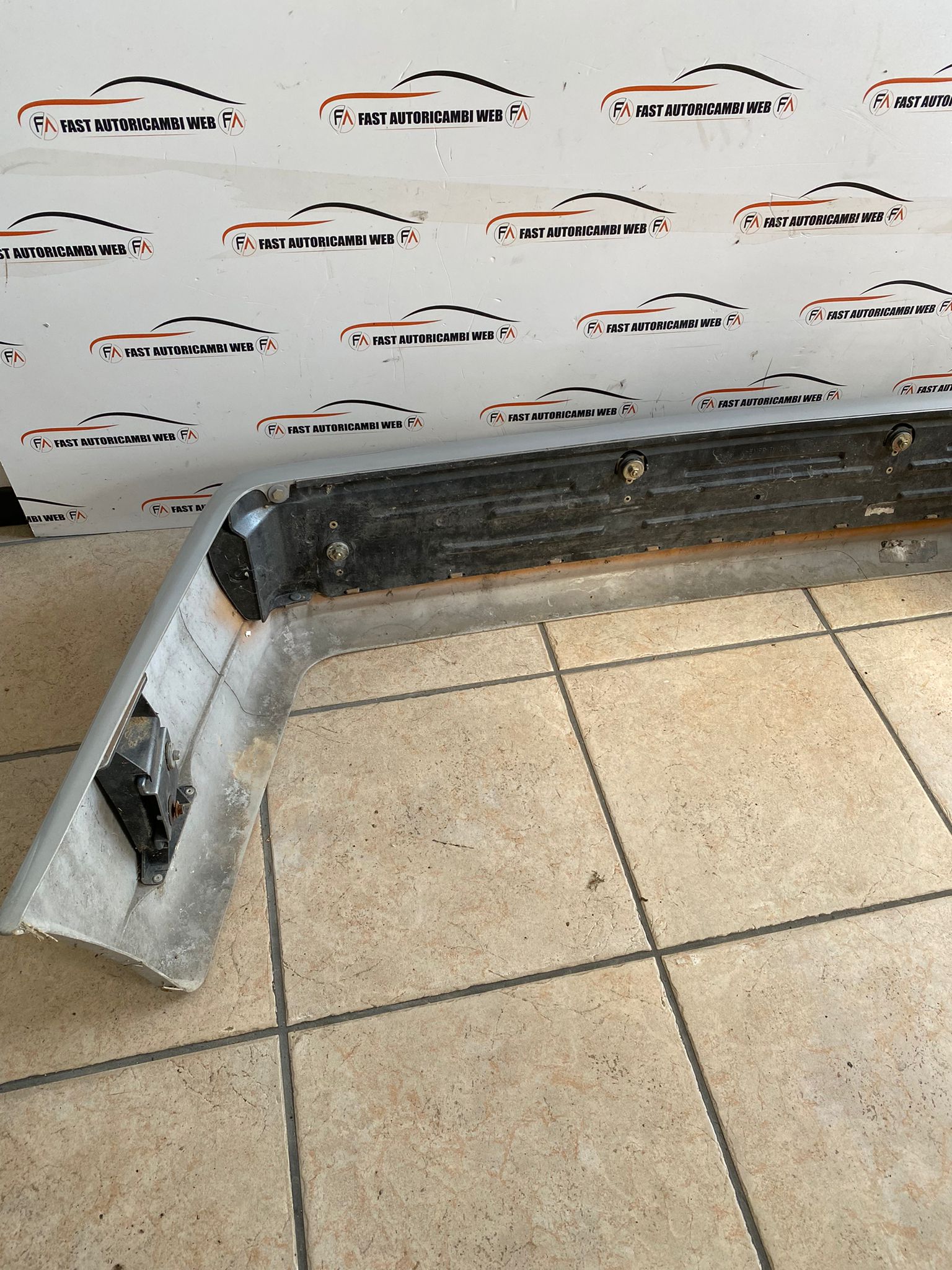 Paraurti posteriore Mercedes SL R129 1298800140 6 WhatsApp Image 2023-09-01 at 16.41.27