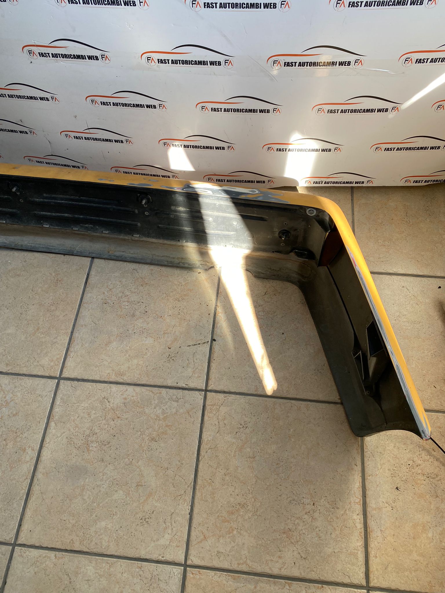 Paraurti posteriore Mercedes SL R129 1298800140 7 WhatsApp Image 2023-09-01 at 16.41.41 (1)
