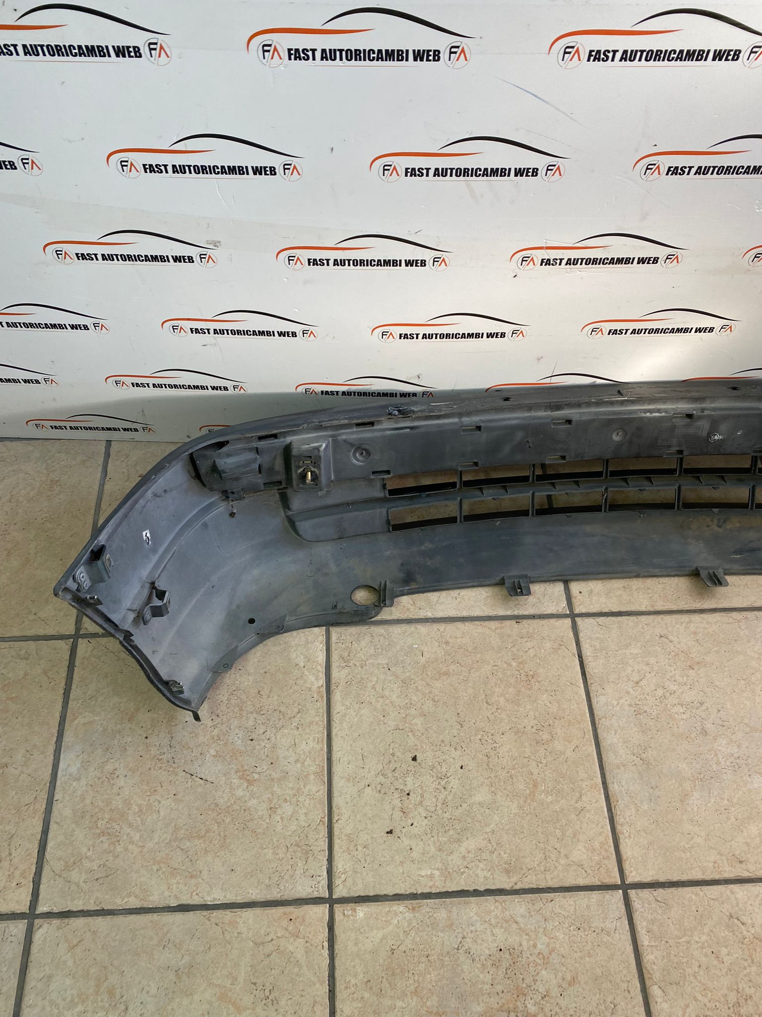 Paraurti anteriore Opel Astra F cabrio 1993 90380322 7 WhatsApp Image 2023-09-07 at 16.57.59