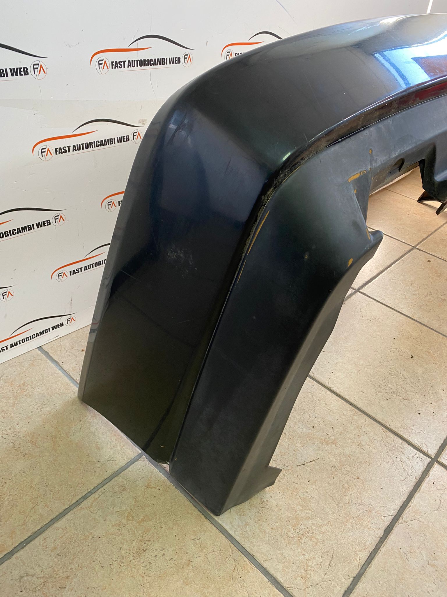 Paraurti posteriore Alfa Romeo 164 seconda serie 60568072 2 WhatsApp Image 2023-09-07 at 16.58.20
