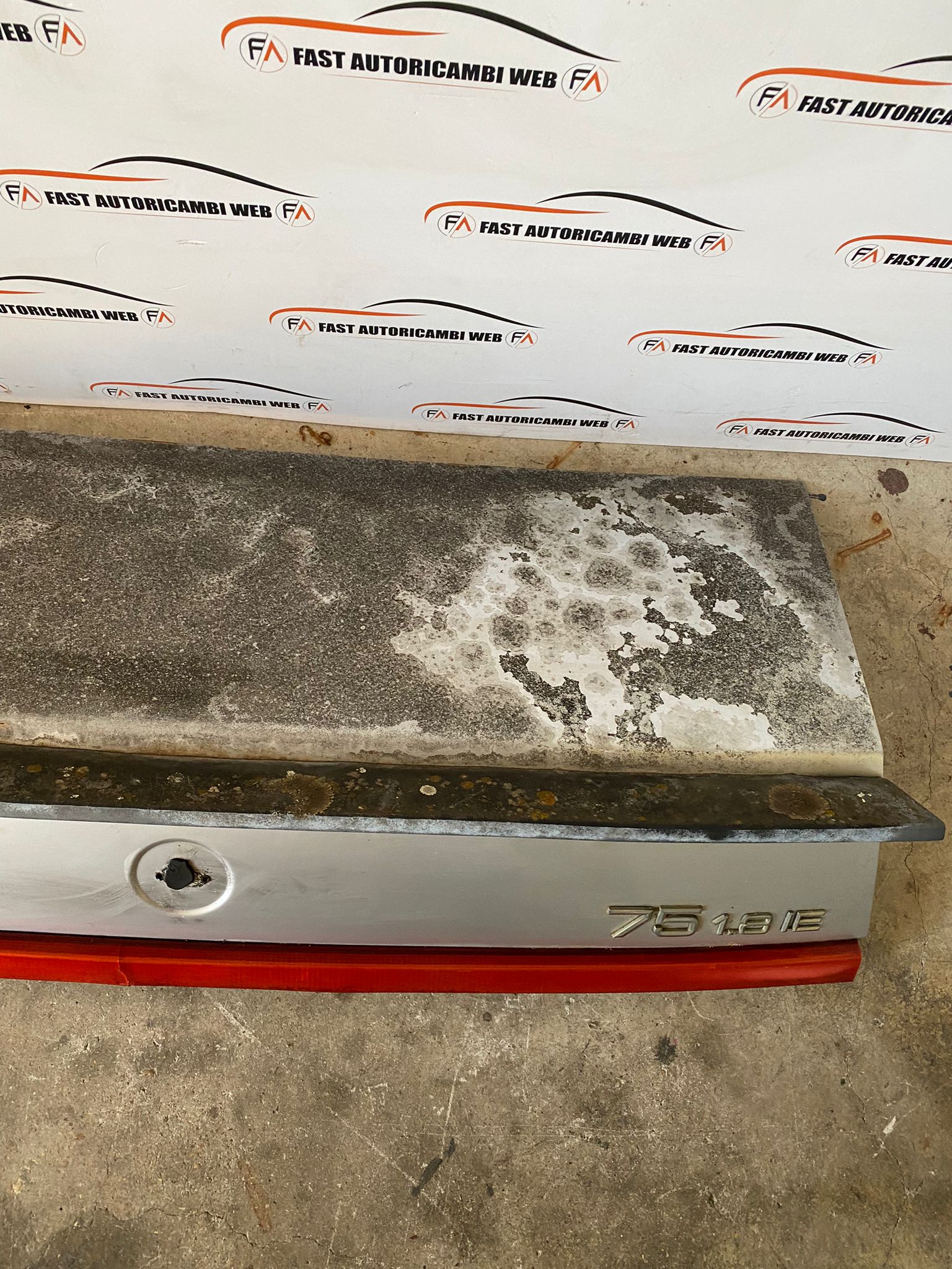 Portellone cofano posteriore Alfa Roemo 75 Indy 6 WhatsApp Image 2023-09-11 at 17.28.06 (1)