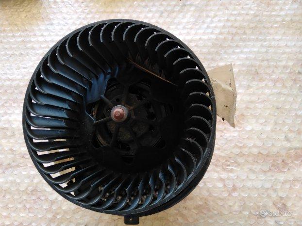 Ventola convogliatore abitacolo Audi A3 8P 3C0907521D F995748Q 2 02_fc44b493b1684d99adb349fc4d05231d