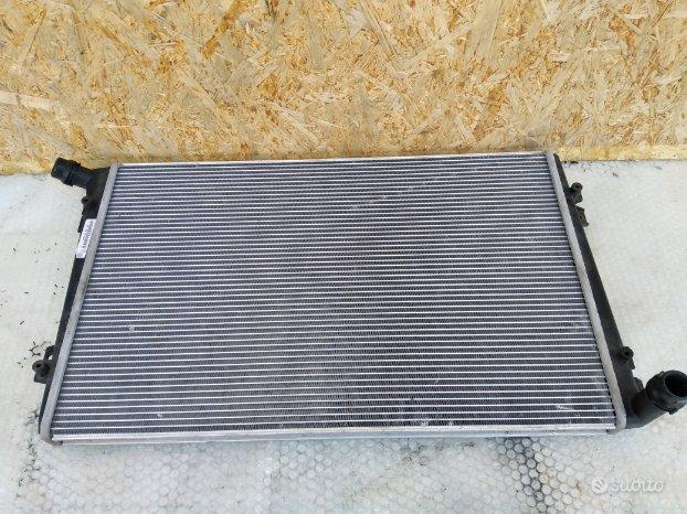 Radiatore acqua originale Passat 3C 2007 1K0121251AK 2 02_ffbf48c4cee04d99bf53d68e8bd91f3c