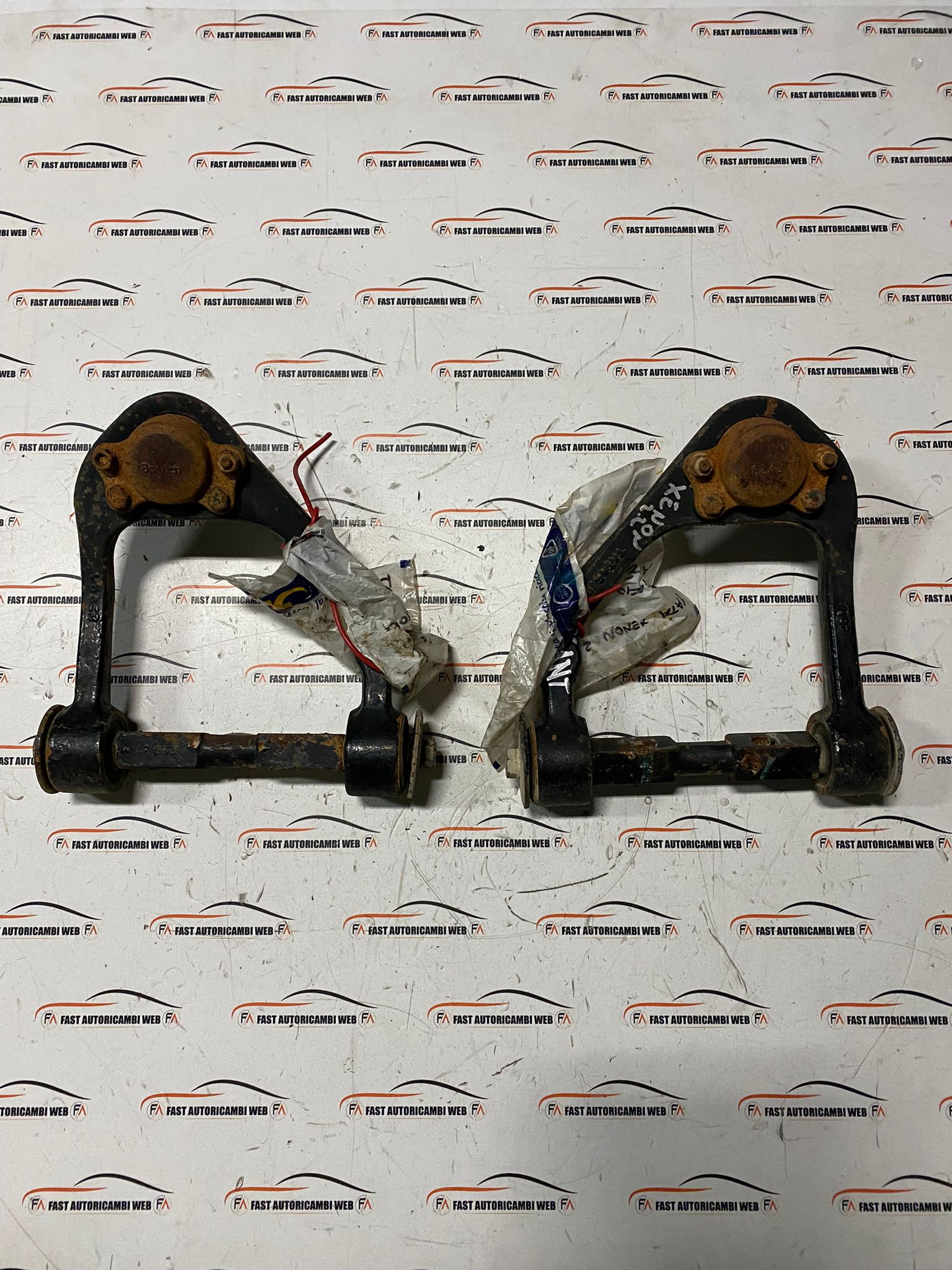 Coppia bracci oscillanti anteriori dx e sx Tata Xenon 2.2 Dicor 2 WhatsApp Image 2024-01-17 at 17.09.52