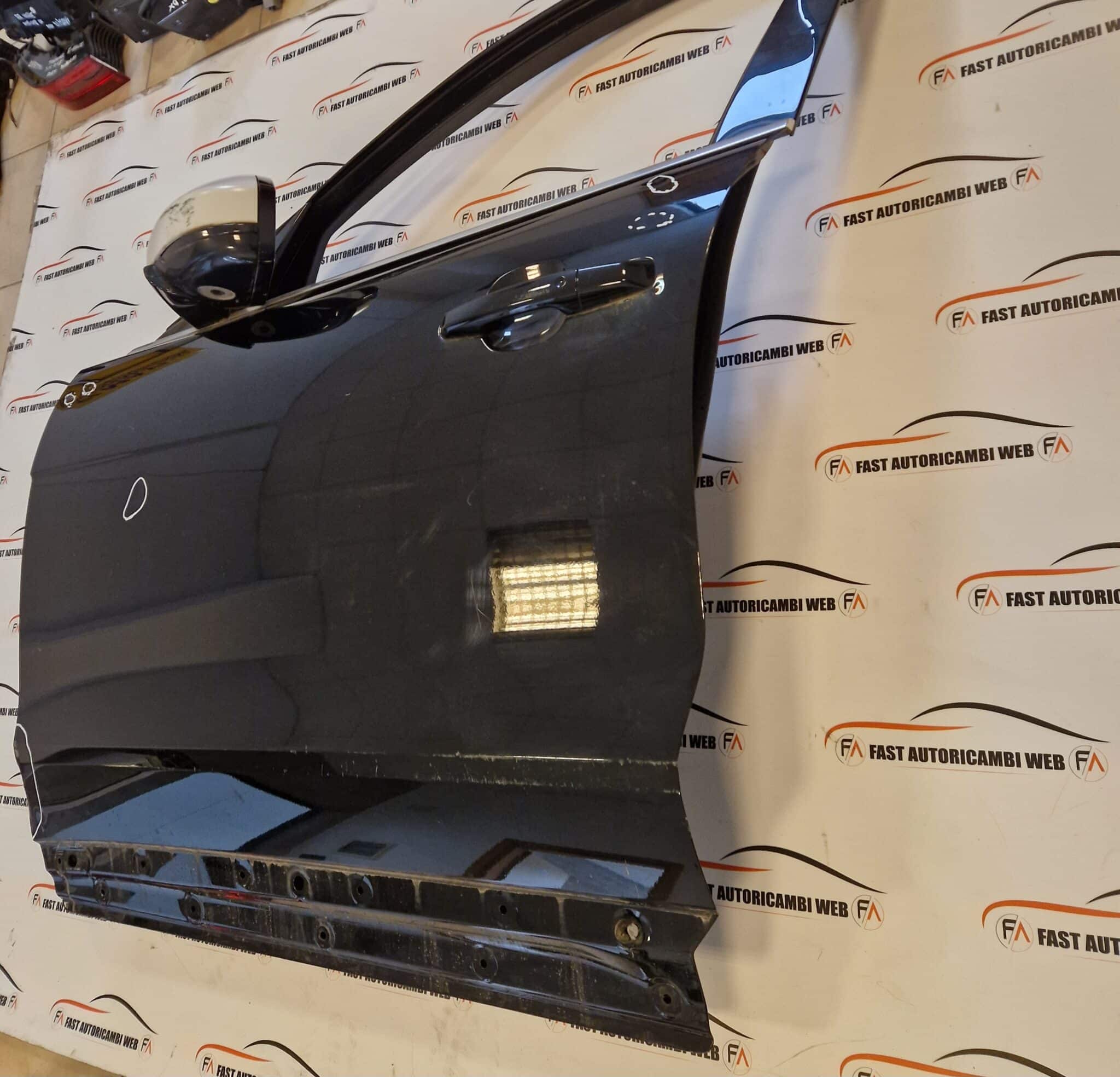 Porta Portiera anteriore sinistra originale Jaguar f-pace 4 20241205_121709