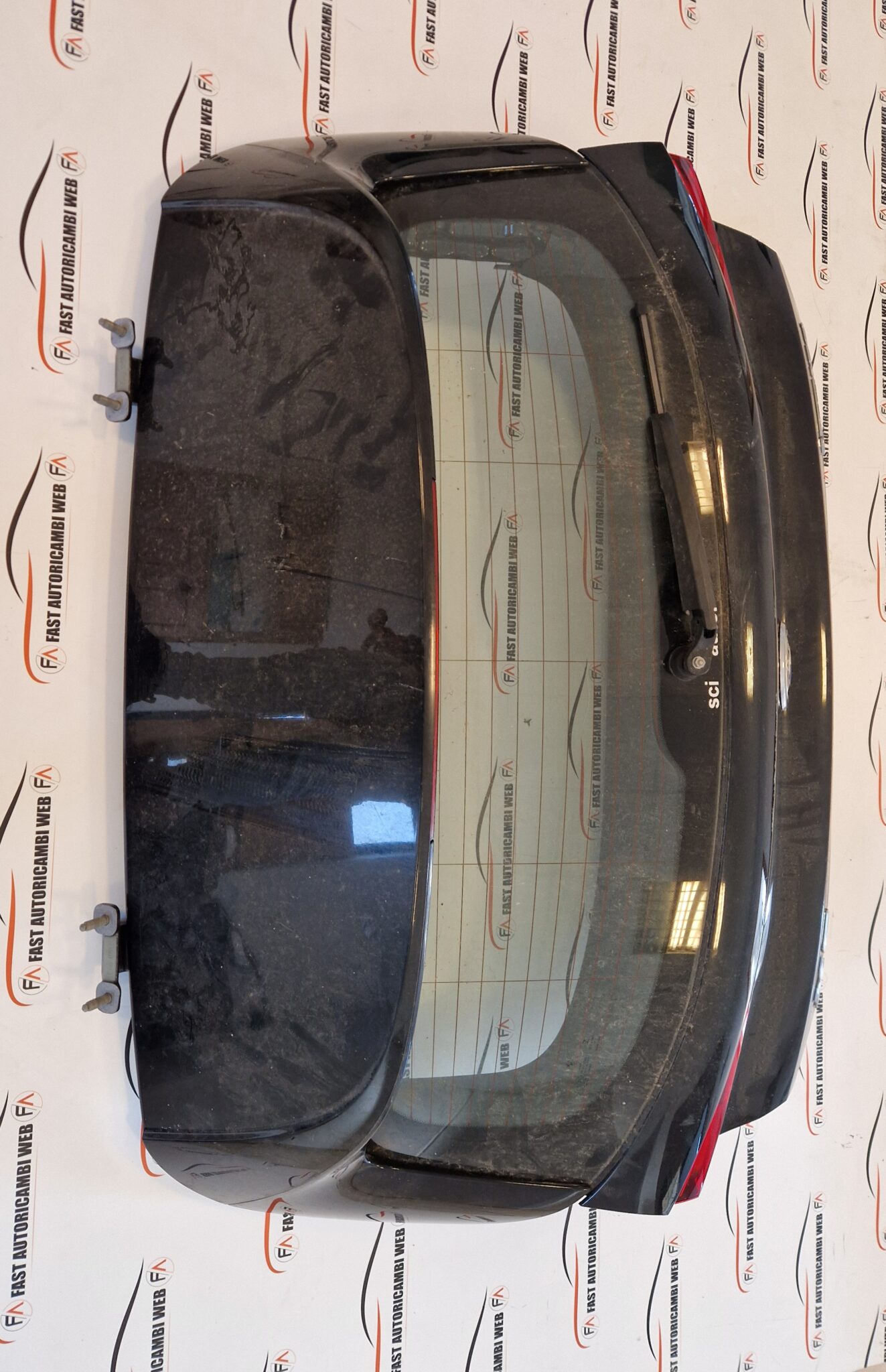 Portellone cofano posteriore originale BMW X2 anno 2018 completo 5 20241209_095347