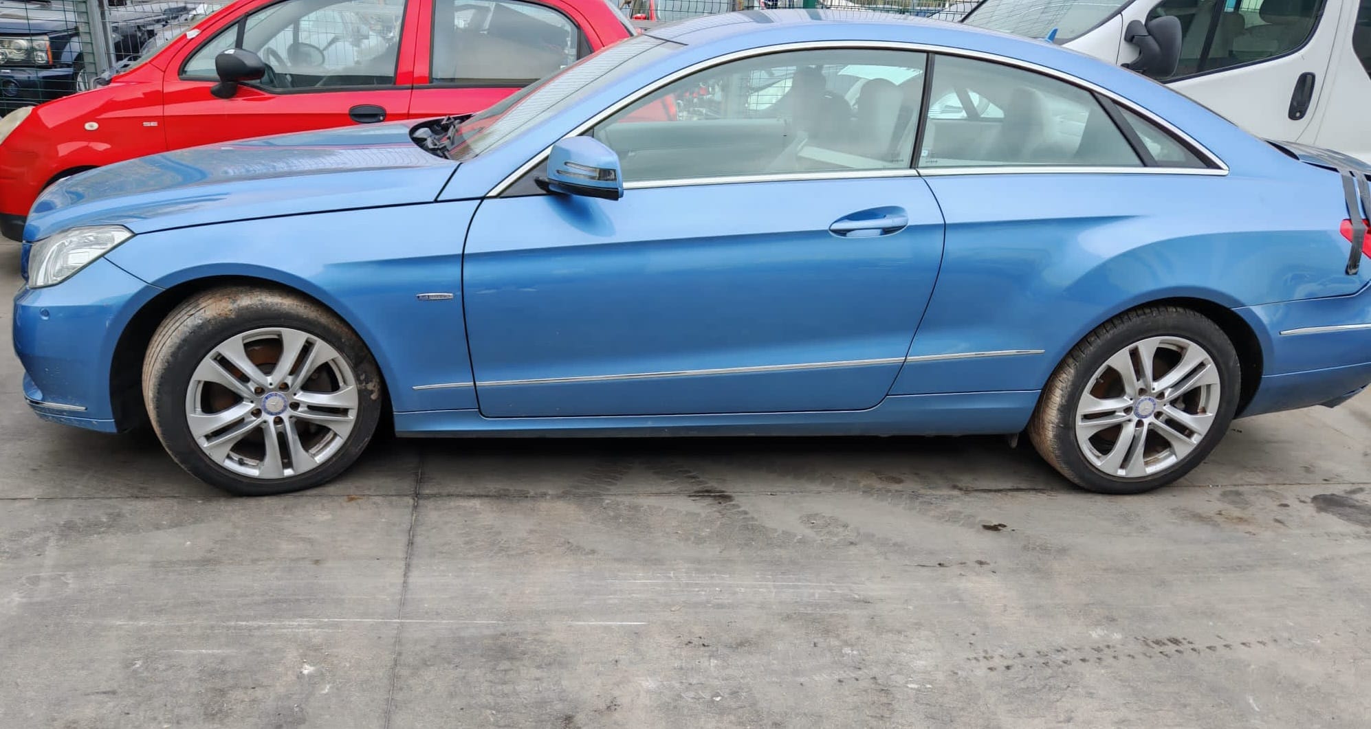 Mercedes E 250 Coupé w212 per ricambi 7 IMG-20241210-WA0001