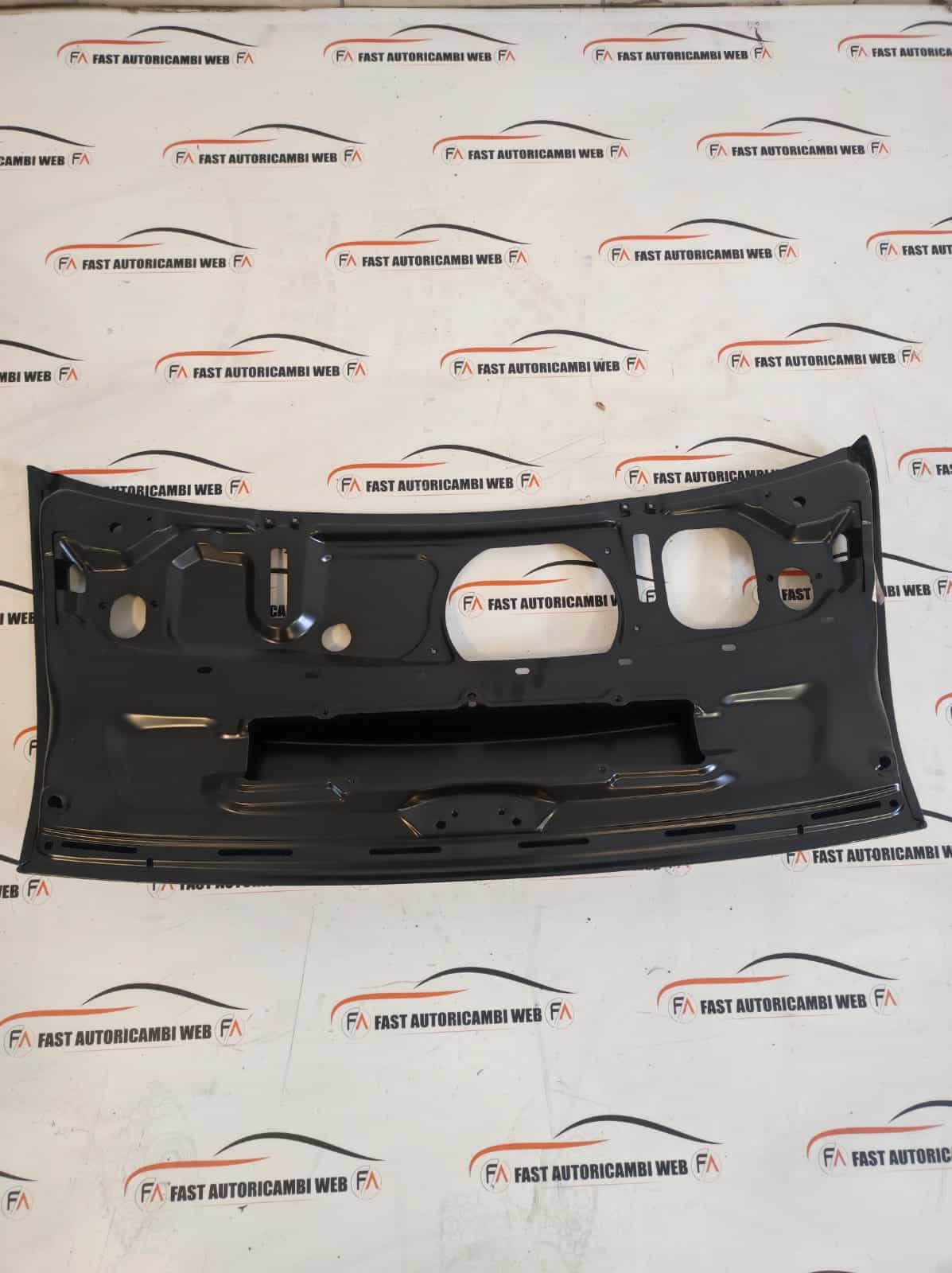 Copertura posteriore cofano motore Porsche 996 carrera 6 WhatsApp Image 2025-01-15 at 12.33.32