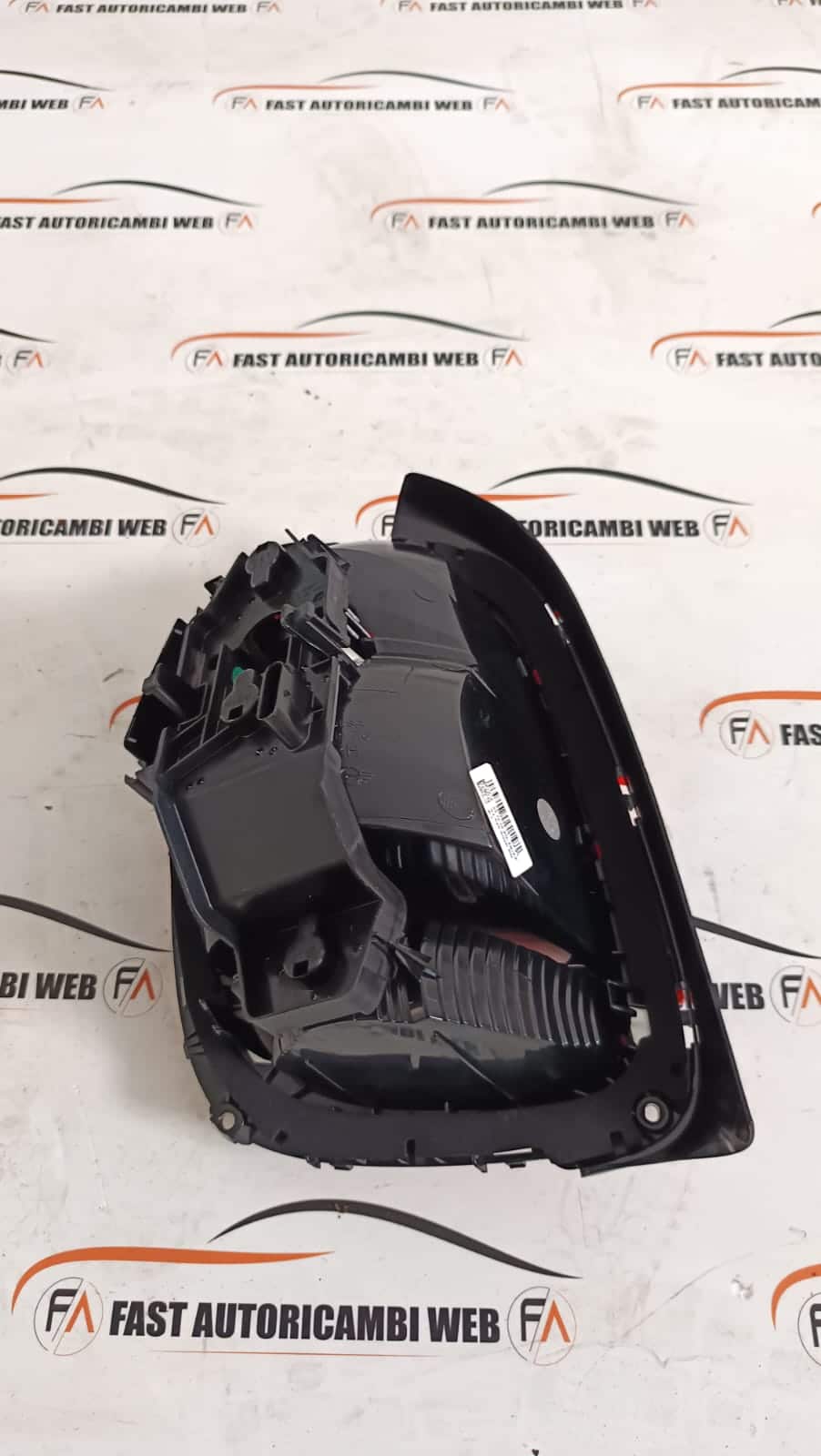 Fanale/stop posteriore lato destro Mini ONE anno 2019 2 WhatsApp Image 2025-01-30 at 09.52.43 (1)