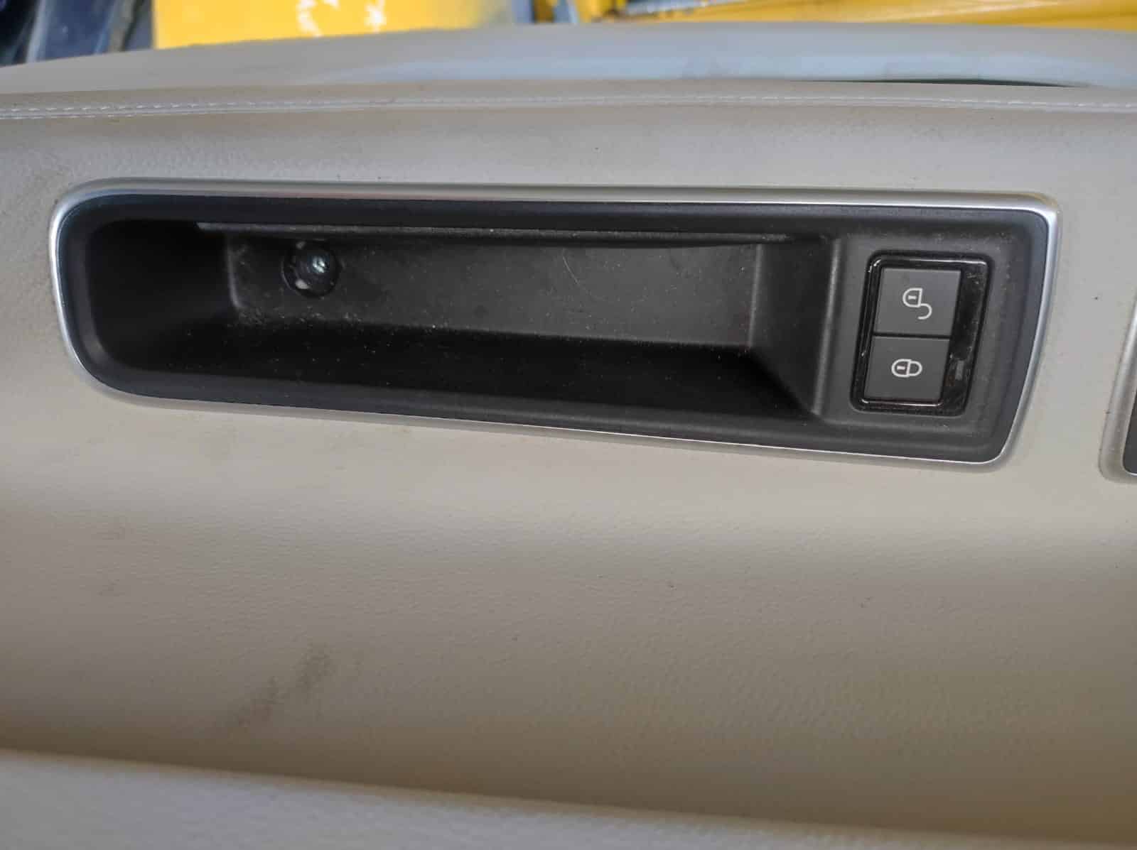 Kit pannelli Jaguar XF anno 2016 9 WhatsApp Image 2025-01-31 at 10.27.18 (1)