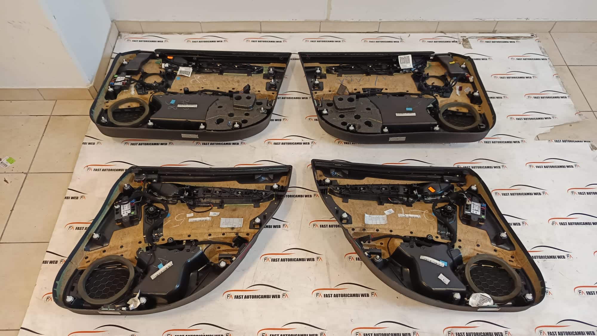 Kit completo pannelli Maserati Ghibli anno 2014 3 WhatsApp Image 2025-02-03 at 12.08.01