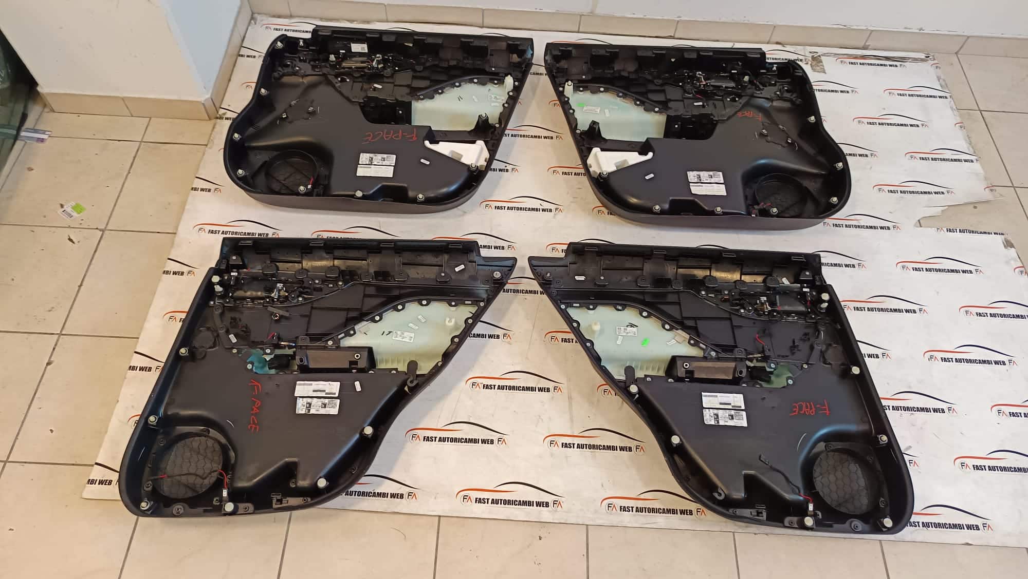 Kit completo pannelli Jaguar F-Pace anno 2017 6 WhatsApp Image 2025-02-03 at 12.14.28