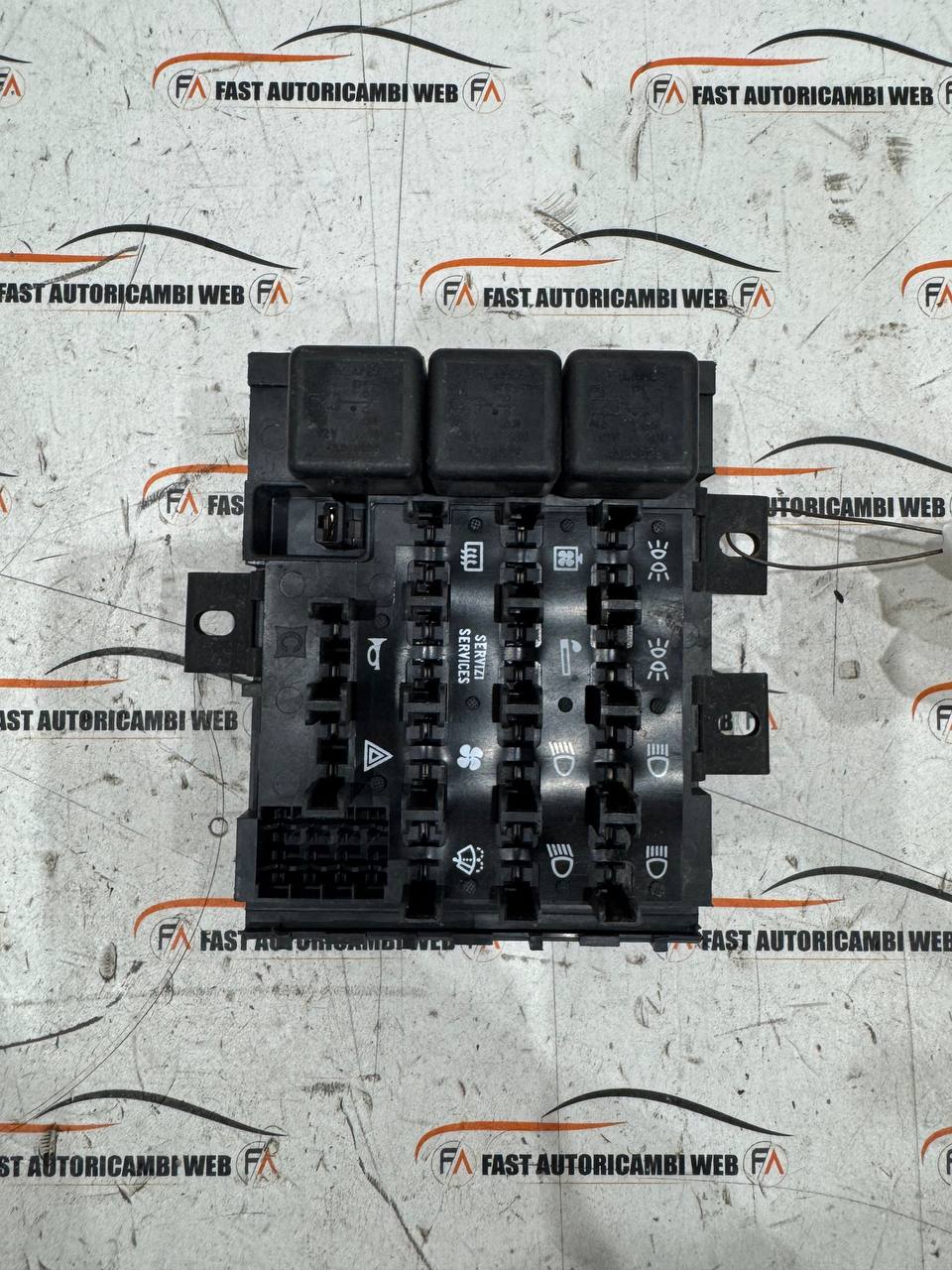 Scatola fusibili e relè Lancia Delta 5944360 2 2